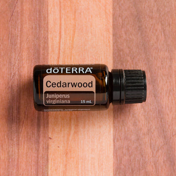 doTERRA Červený céder (Cedarwood) esenciálny olej 15 ml